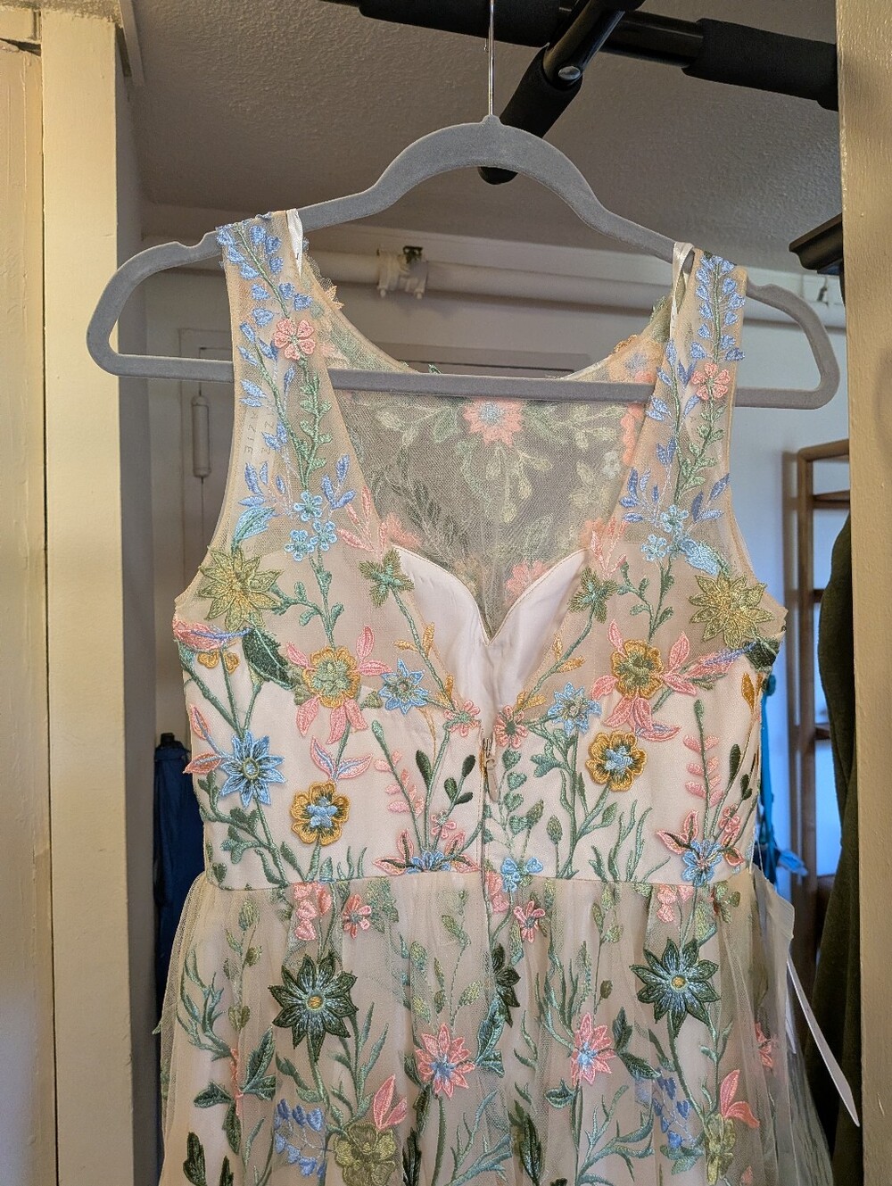 NWT Azazie Blush 3d Floral Dress - Picture 4 of 7